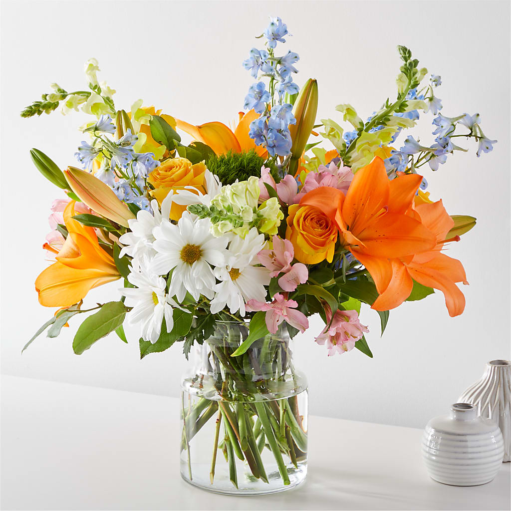 Sun Salutation Bouquet – Lansing Gardens, Lansing MI