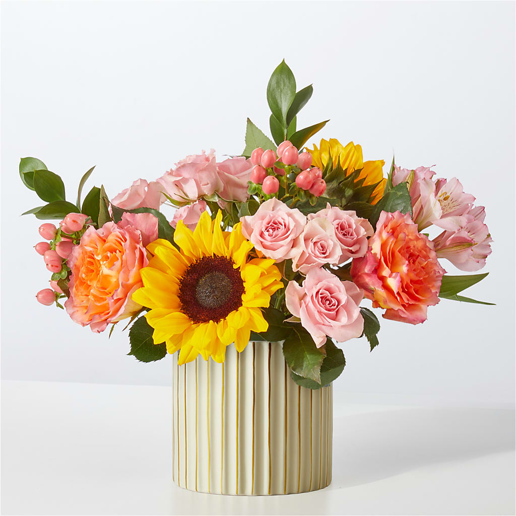 Sun's Out Bouquet – Lansing Gardens, Lansing MI