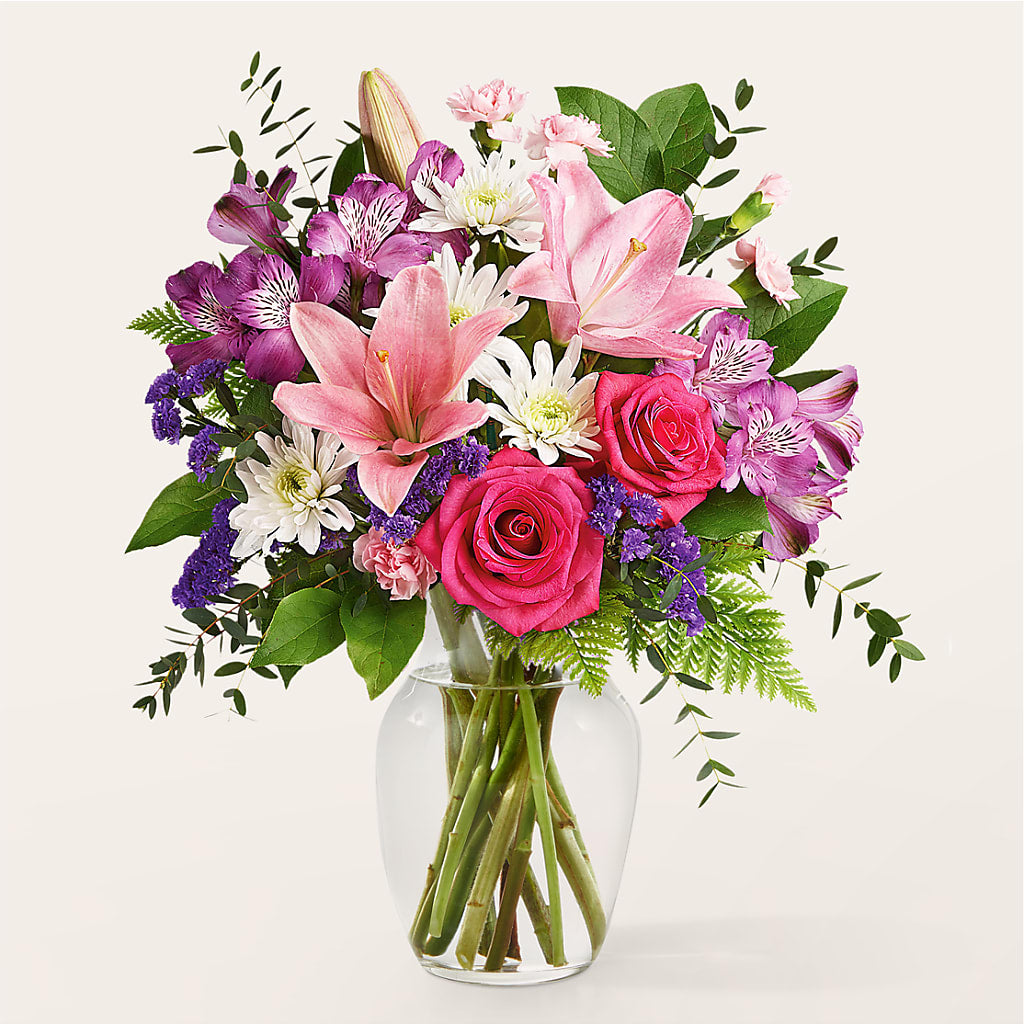 Lace & Pearls Bouquet – Lansing Gardens, Lansing MI