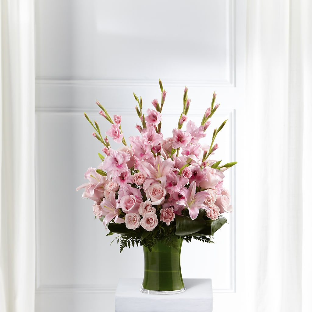 Lovely Tribute Bouquet – Lansing Gardens, Lansing MI
