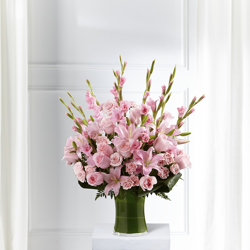 Lovely Tribute Bouquet – Lansing Gardens, Lansing MI