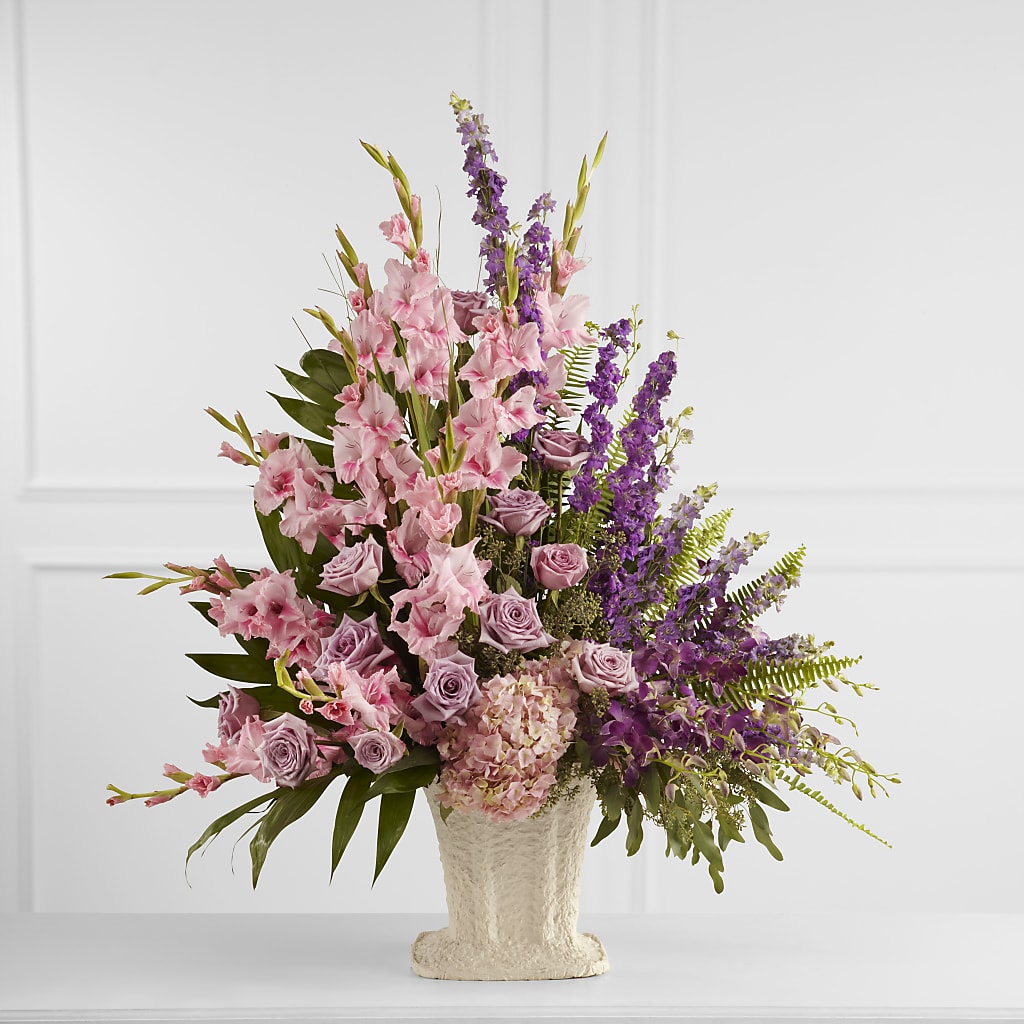 Flowing Garden Arrangement – Lansing Gardens, Lansing MI
