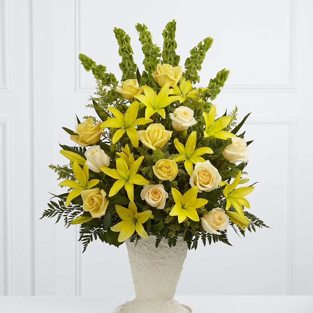 Golden Memories Arrangement – Lansing Gardens, Lansing MI