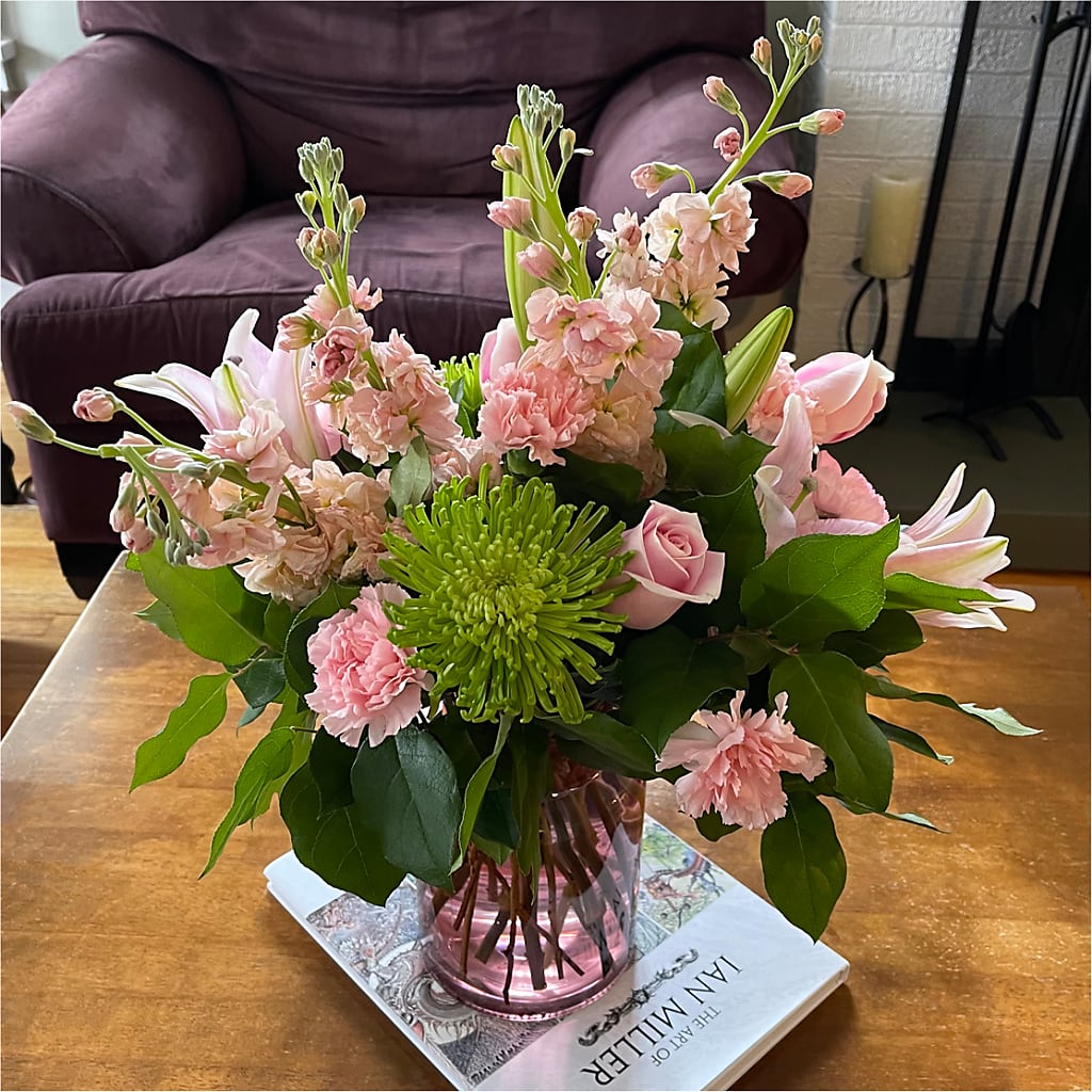 Pretty in Pink Bouquet – Lansing Gardens, Lansing MI