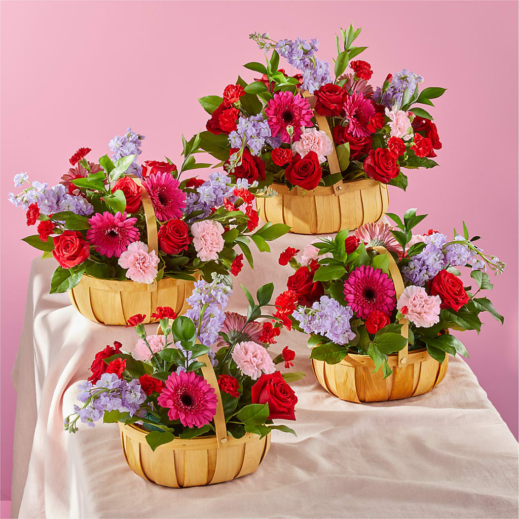 Pink Picnic Basket – Lansing Gardens, Lansing MI