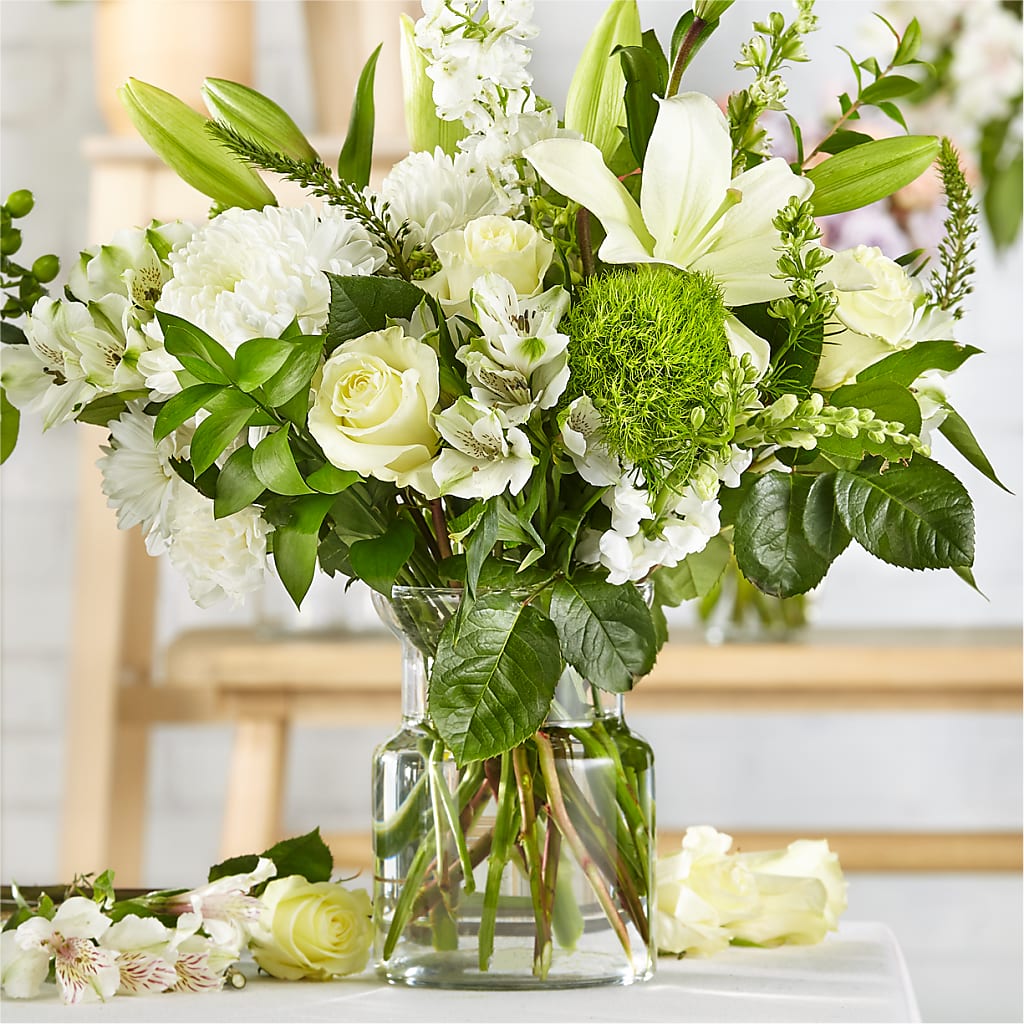Classic Ivory – A Florist Original – Lansing Gardens, Lansing MI