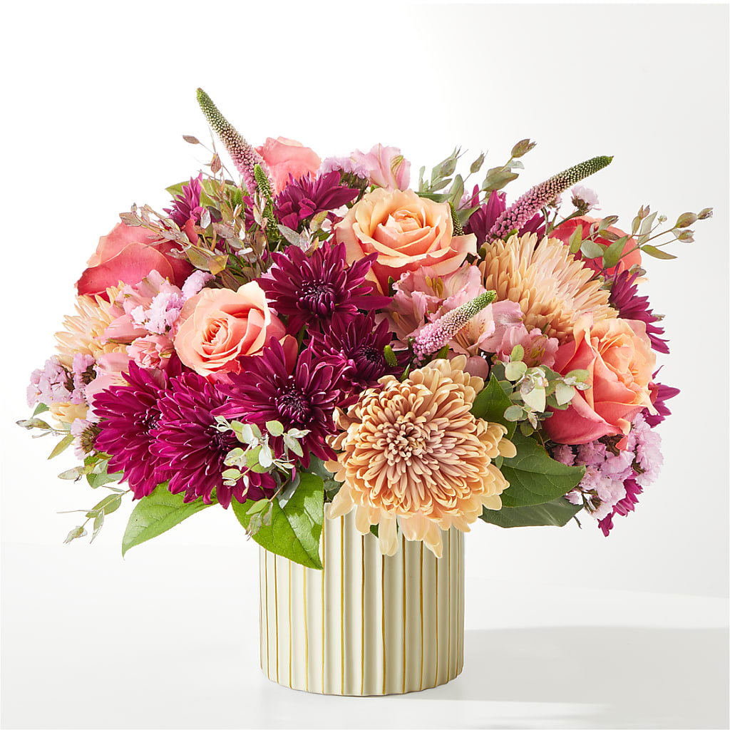 Berry Cobbler Bouquet with Ivory Vase – Lansing Gardens, Lansing MI