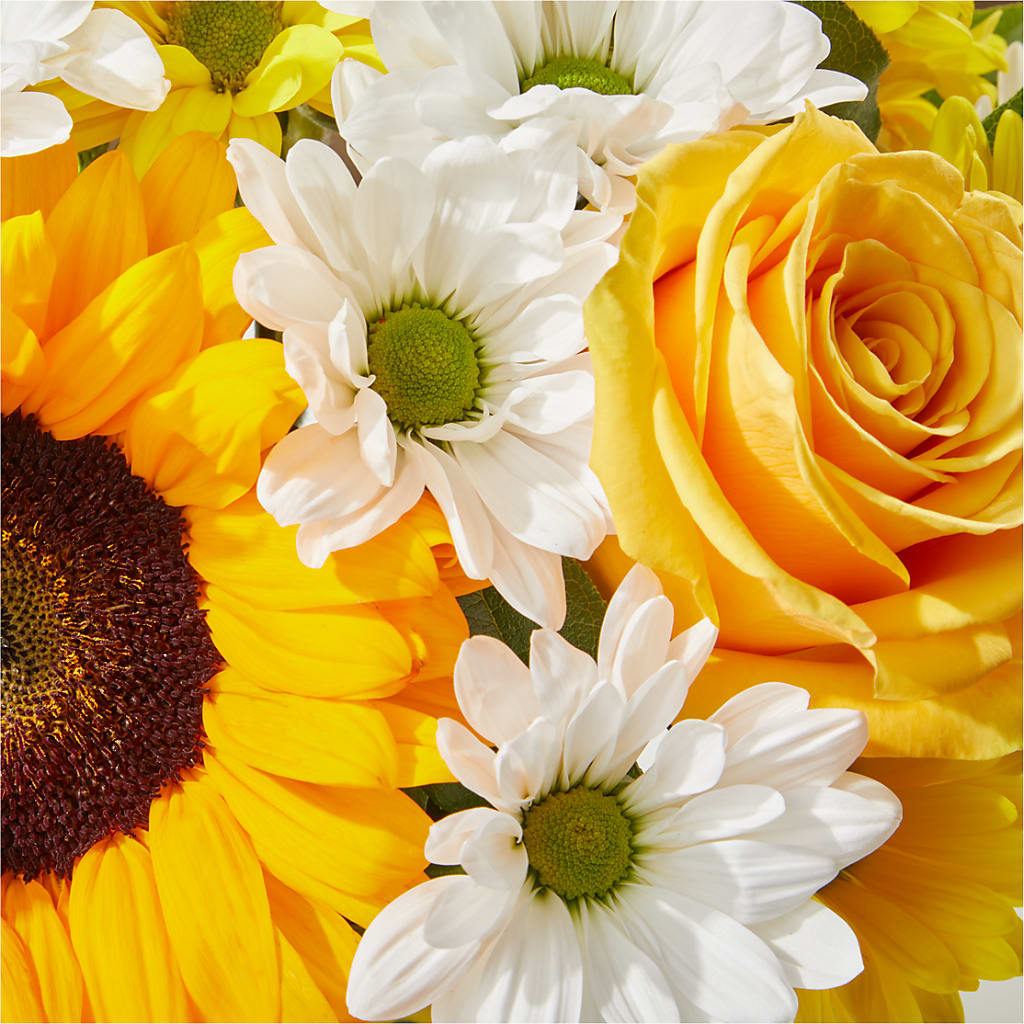 Be Happy Bouquet –  Lansing Gardens, Lansing MI