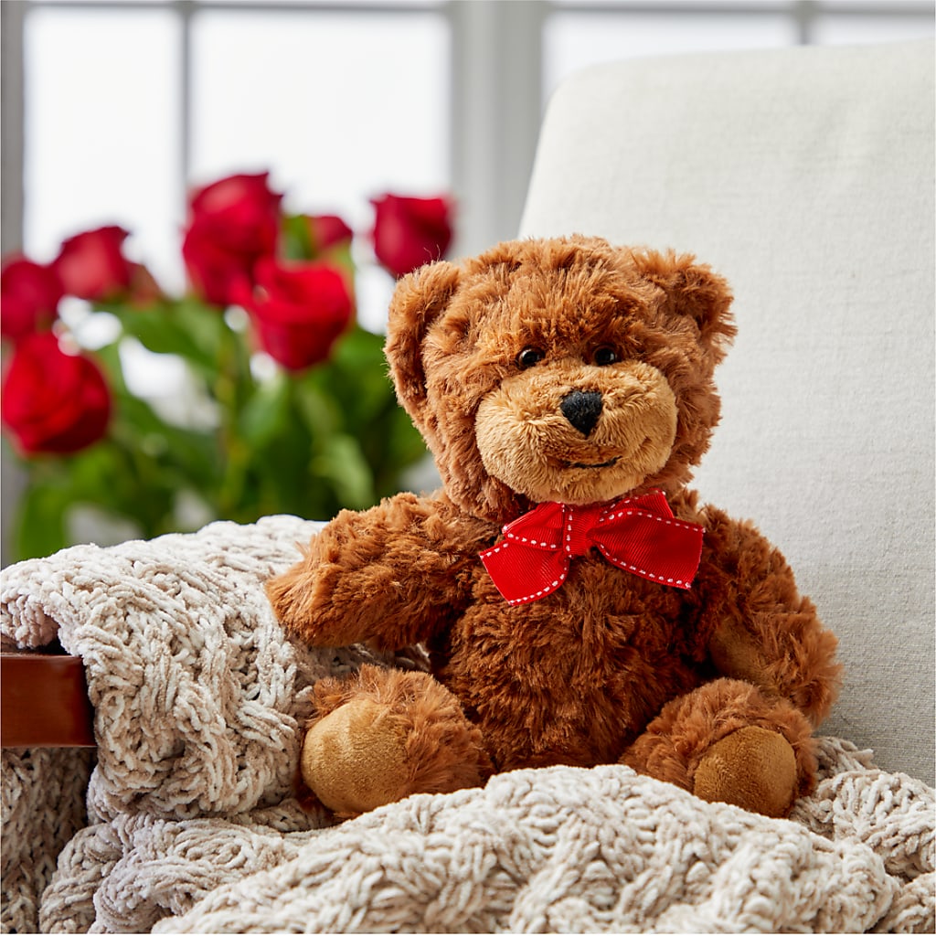 Romantic Long Stem Red Rose Bouquet Bundles –  Lansing Gardens, Lansing MI