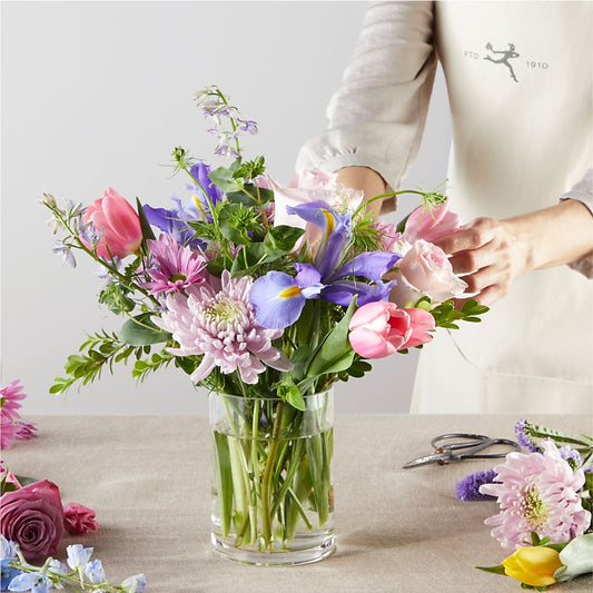 Pastel Tradition - A Florist Original –  Lansing Gardens, Lansing MI