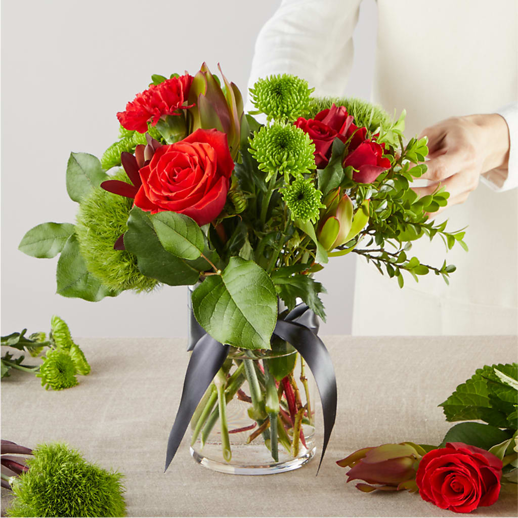 Heritage Kindle – A Florist Original –  Lansing Gardens, Lansing MI