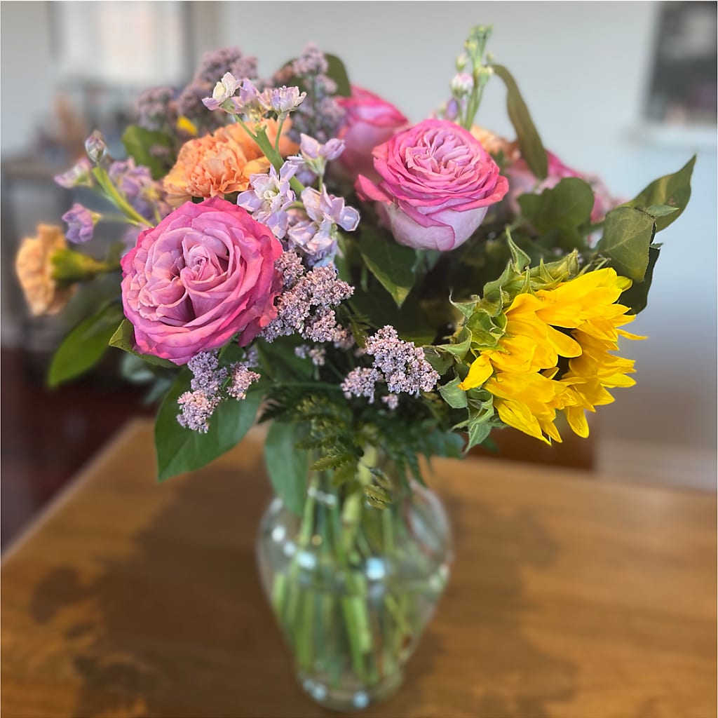 Yellow Brick Road Bouquet –  Lansing Gardens, Lansing MI