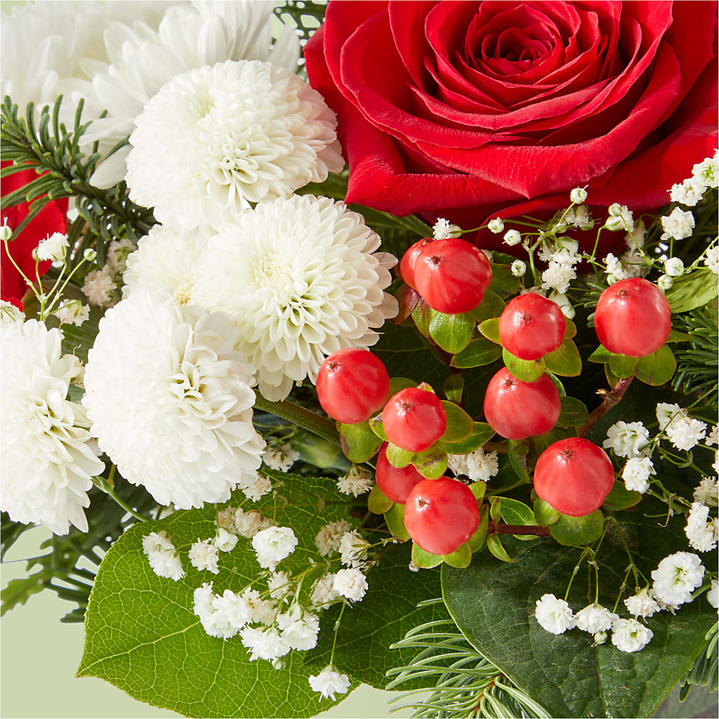 Chance of Flurries Bouquet –  Lansing Gardens, Lansing MI