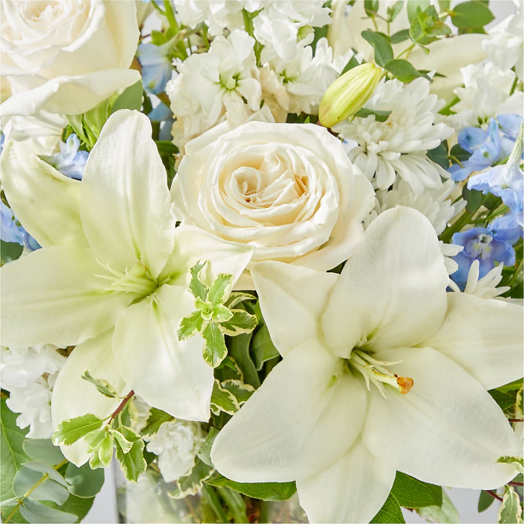 Peace of Mind Bouquet –  Lansing Gardens, Lansing MI