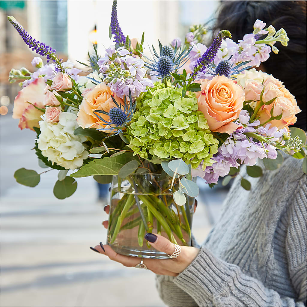 Porch Swing Bouquet –  Lansing Gardens, Lansing MI